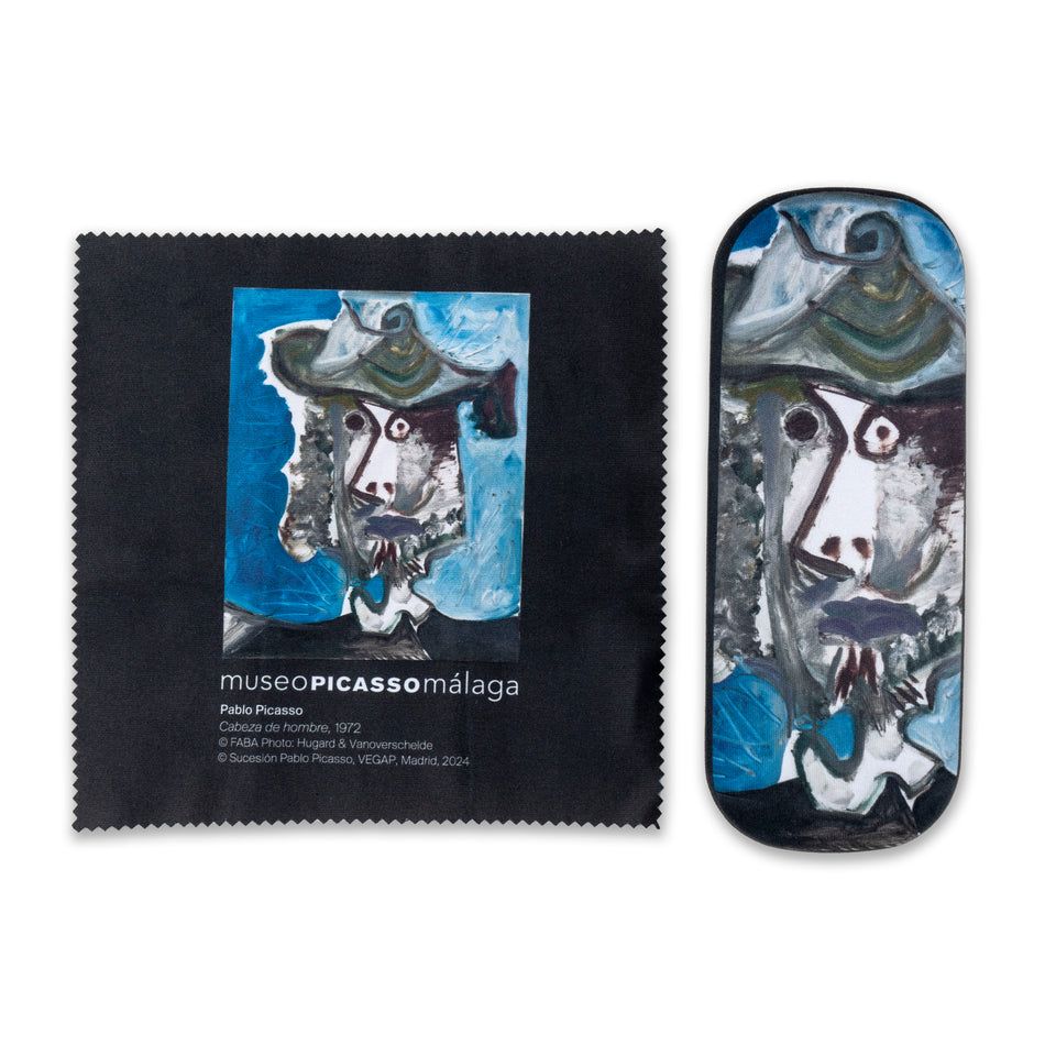 Glasses case. Head of a Man