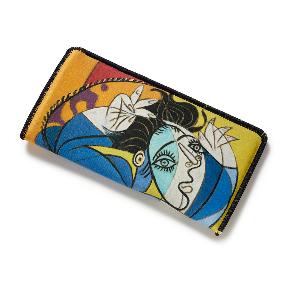 Flexible Glasses Case Woman with raised arms