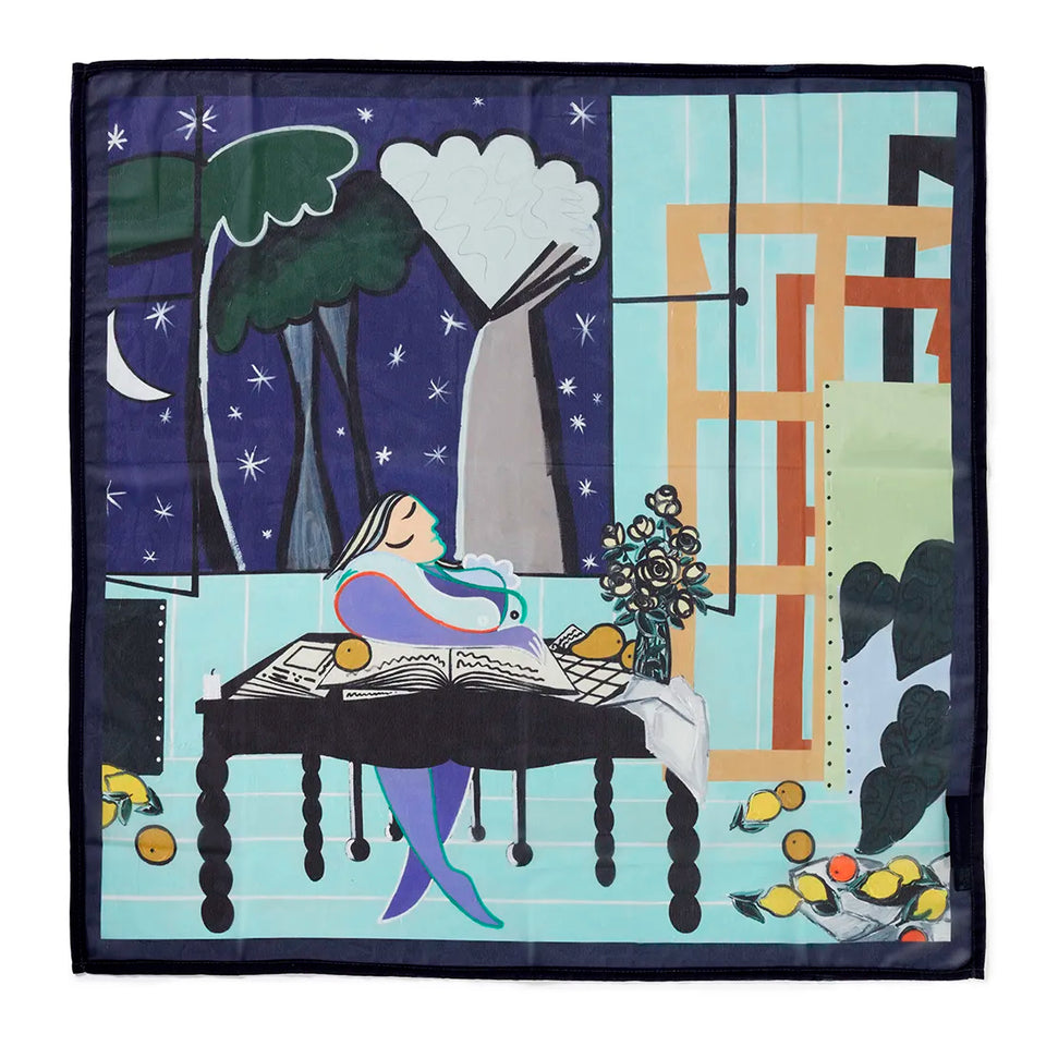 Pañuelo Farah Atassi. Studio at night