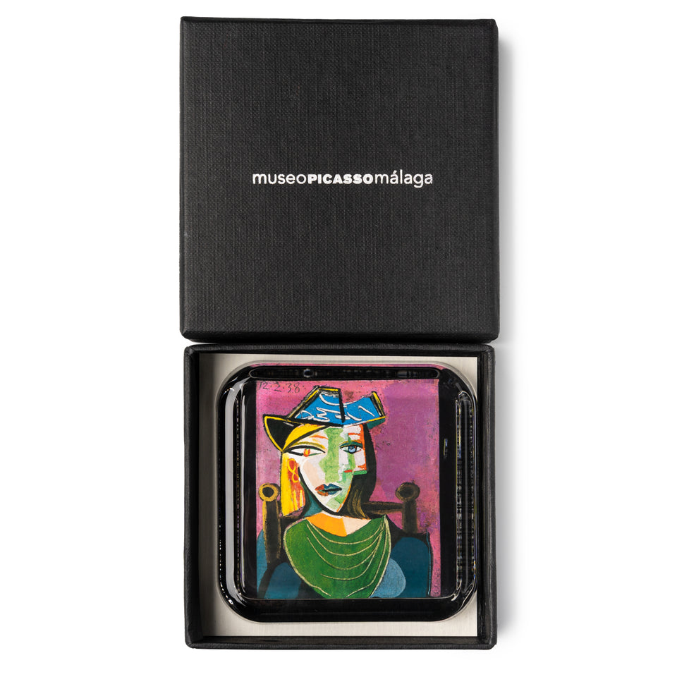 Paperweight. Woman in a Hat by Picasso
